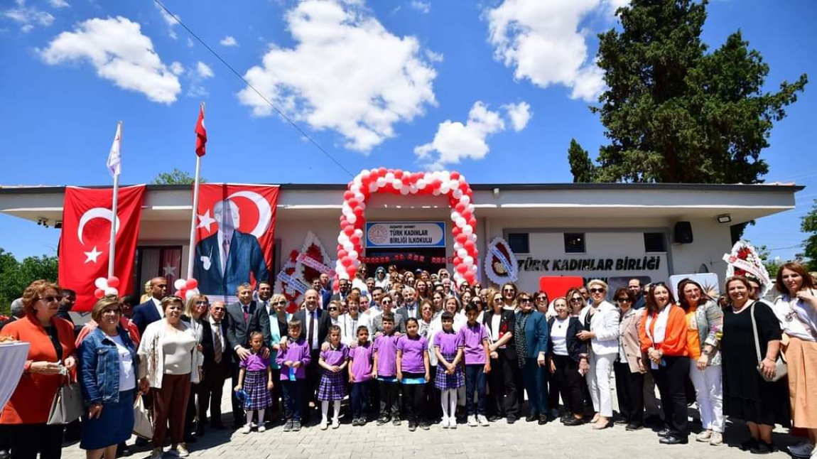 Türk Kadınlar Birliği İlkokulu Fotoğrafı